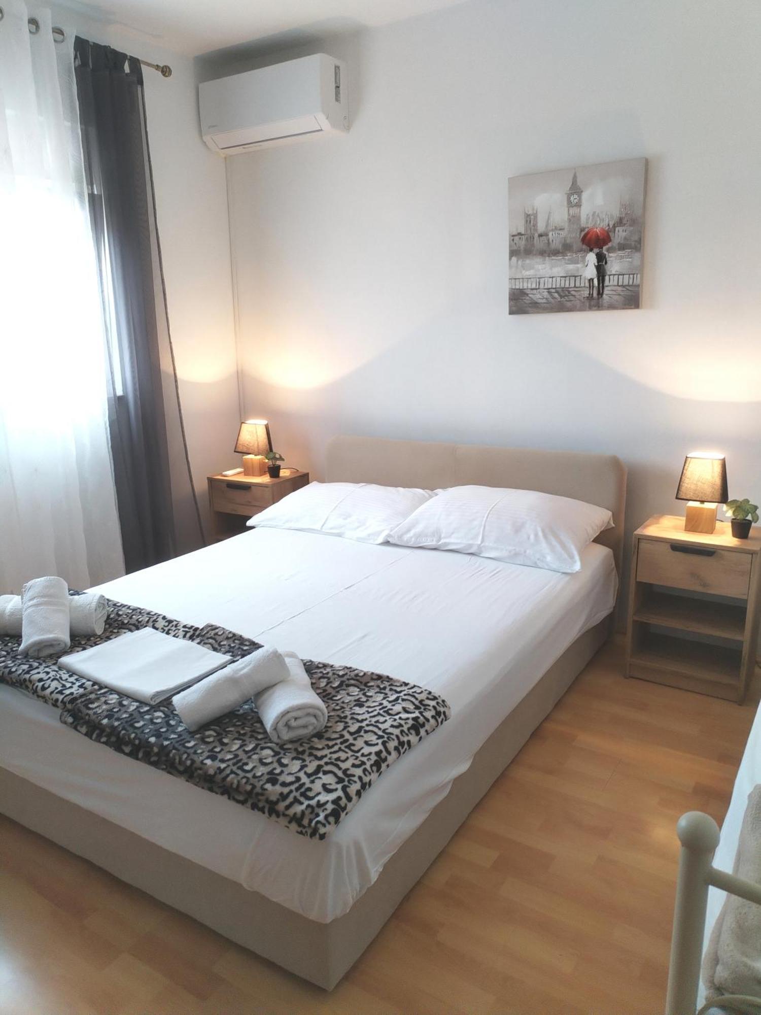 Apartments"Nika" With Private Pool Galovac  Exterior foto