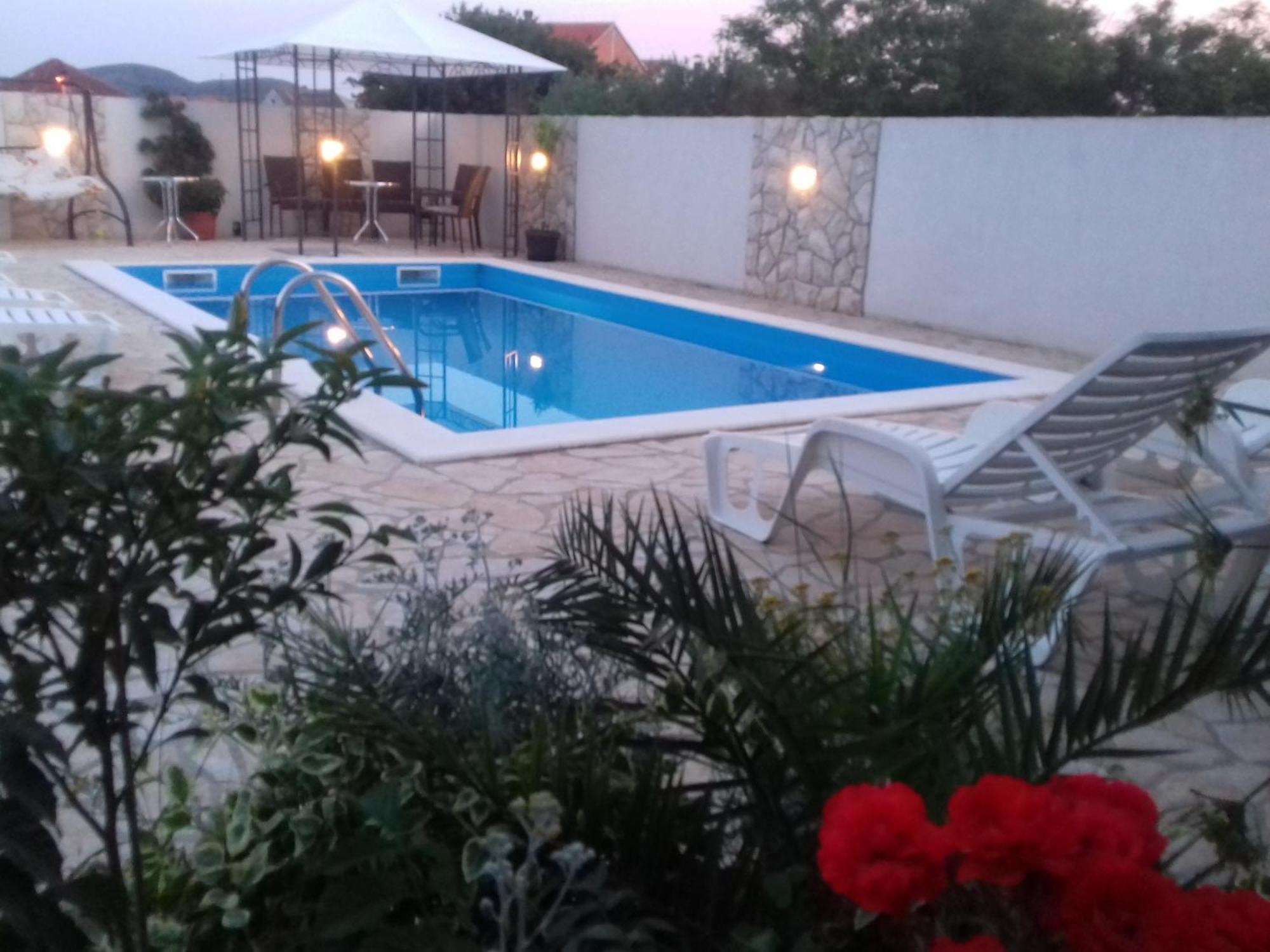 Apartments"Nika" With Private Pool Galovac  Exterior foto
